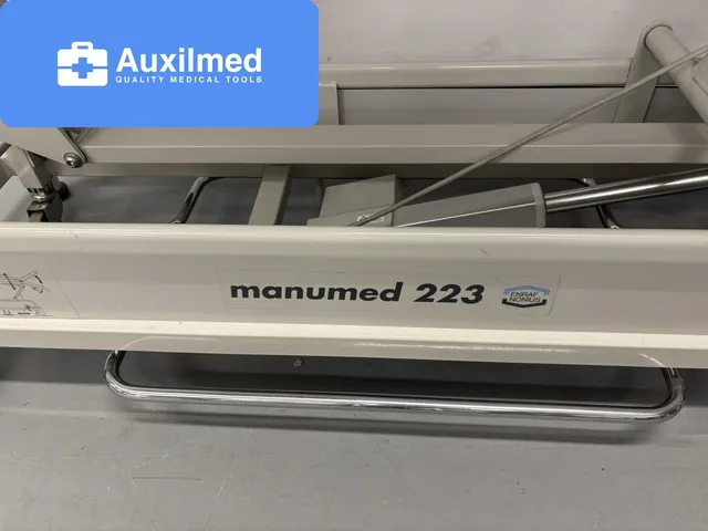 Enraf Nonius Manumed 223 Treatment Table