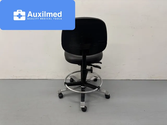 Score Chair