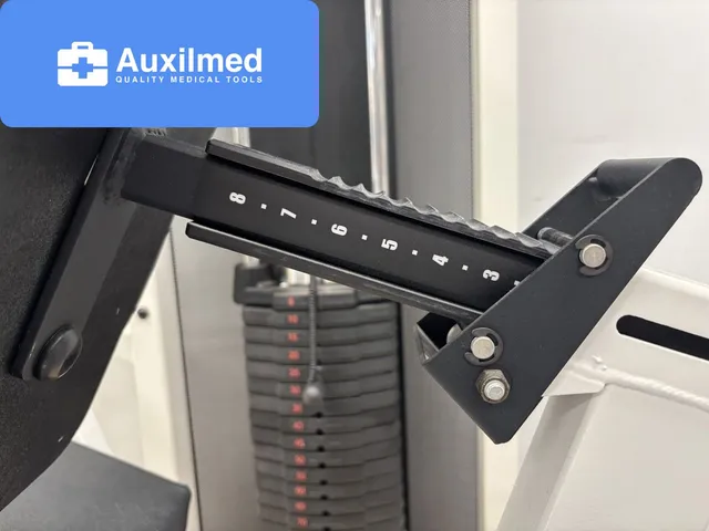 Life Fitness Seated Leg Curl