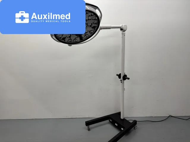 Skytron NautilusLED O/R Light