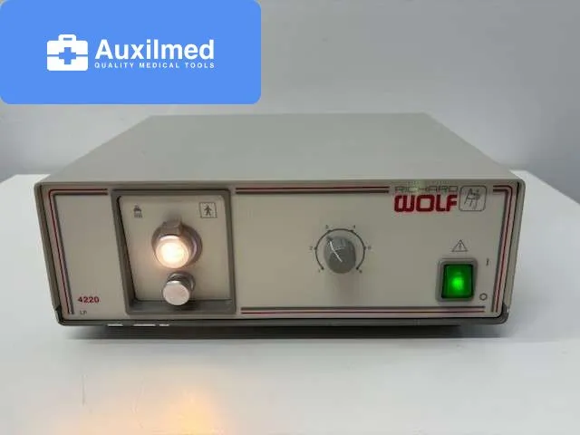 Wolf 4220 LP Light Source