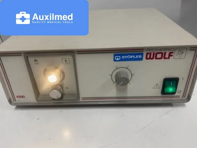 Wolf 4200LP Light Source
