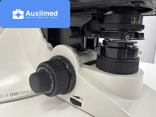 Leica DM2000 LED Microscope