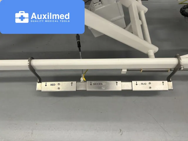 EZ Caster EZ9000 Treatment Table
