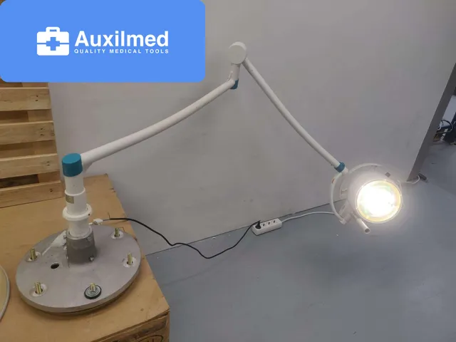 Dr Mach 130F Exam Light (ceiling)