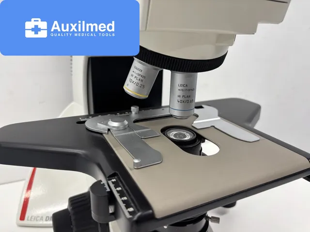 Leica DM2000 LED Microscope