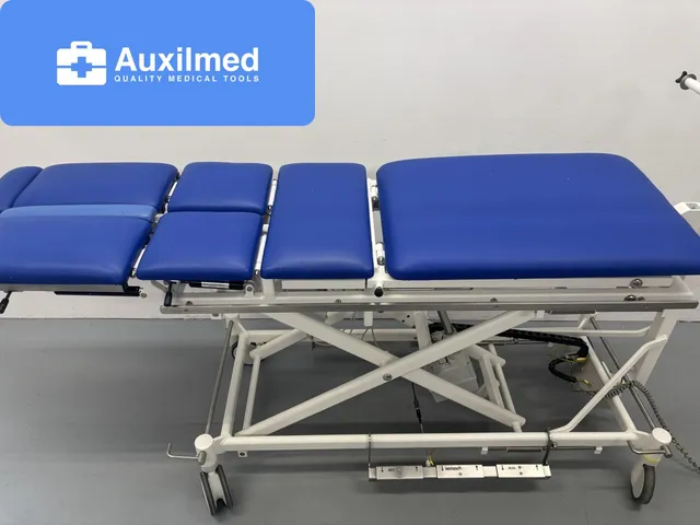 EZ Caster EZ9000 Treatment Table